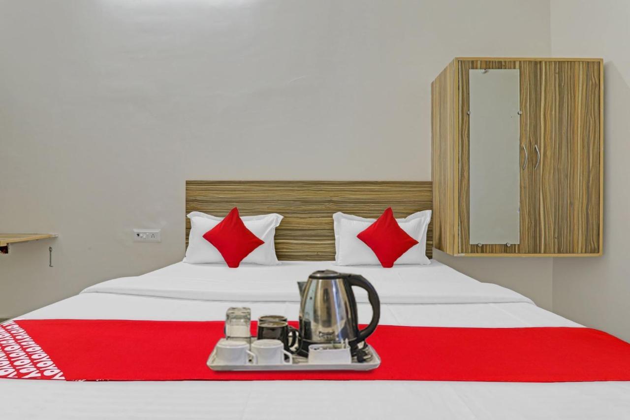 Flagship Jn Rooms And Banquet Gonda Экстерьер фото