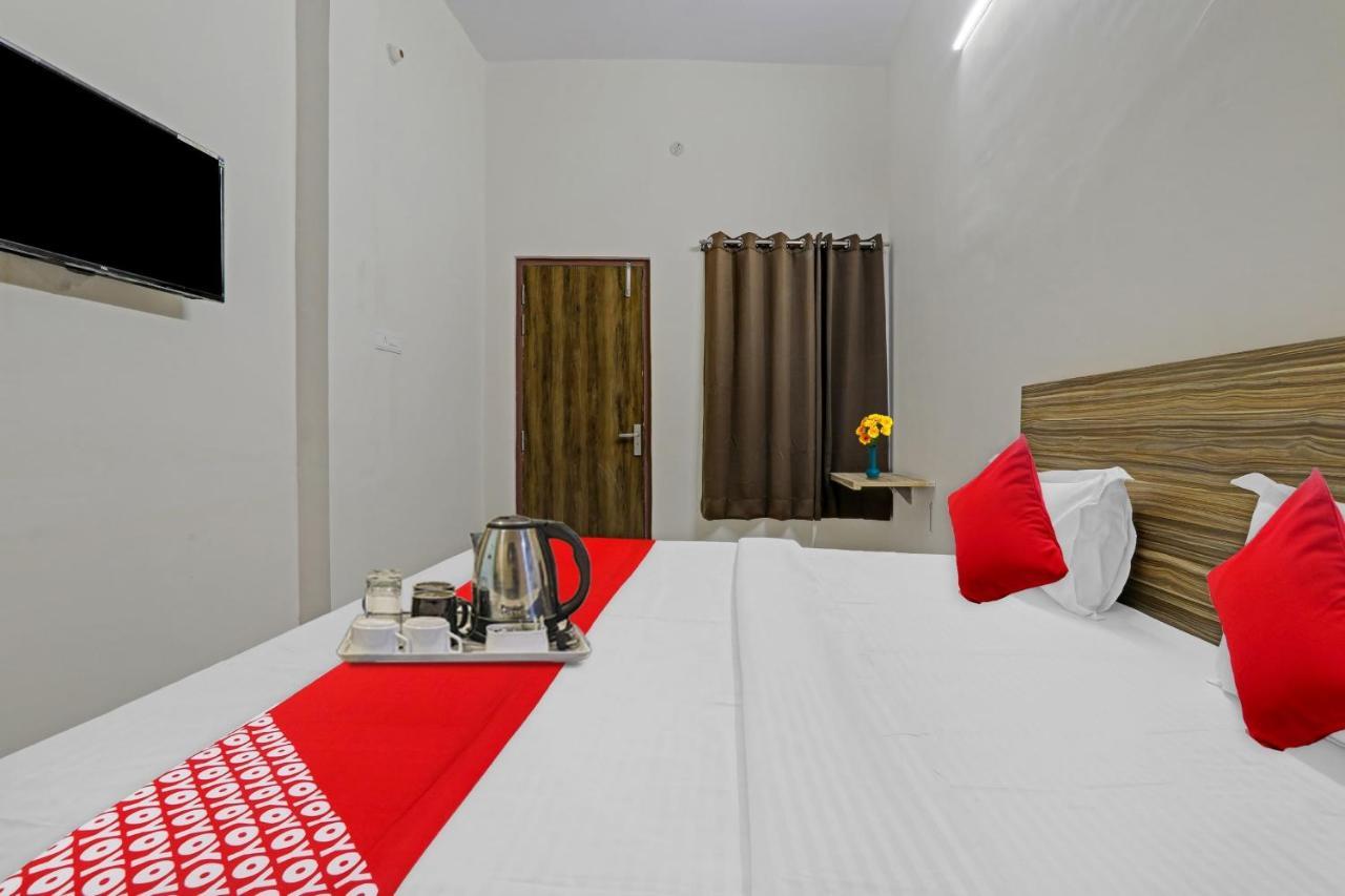 Flagship Jn Rooms And Banquet Gonda Экстерьер фото