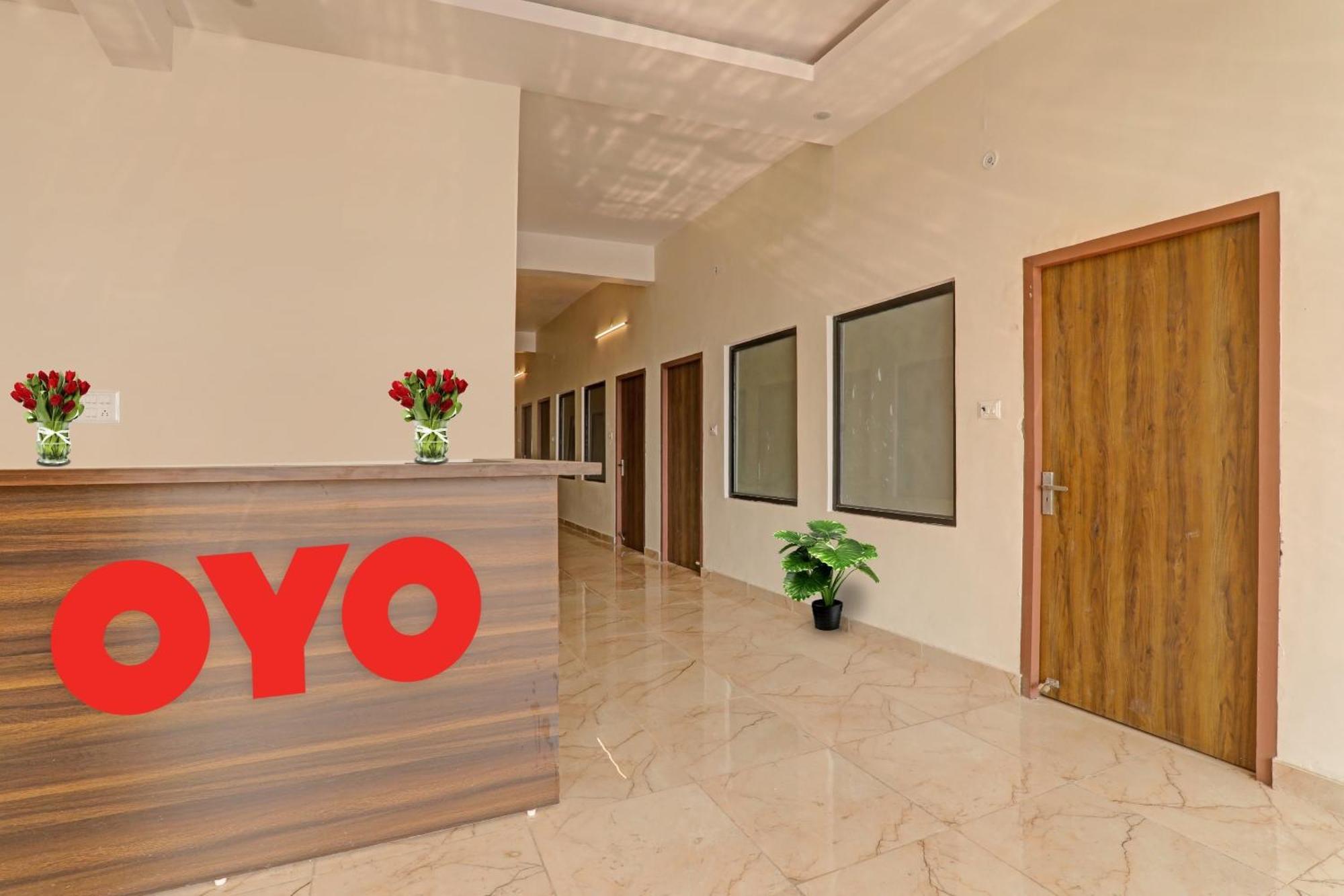 Flagship Jn Rooms And Banquet Gonda Экстерьер фото